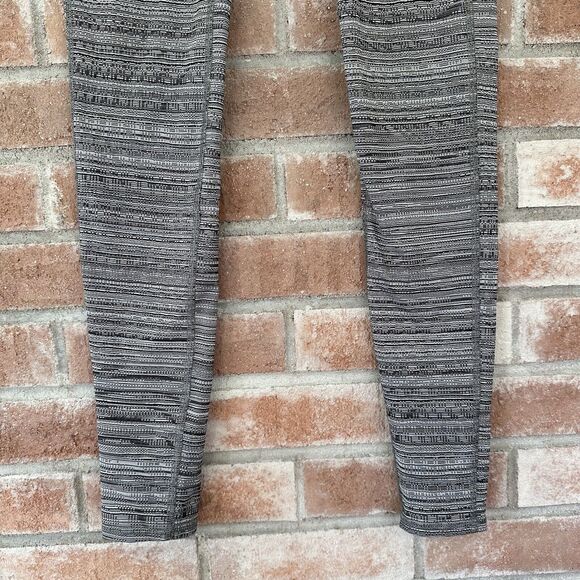 Athleta Gray Pattern Leggings Full Length Small Tall - Picture 2 of 8